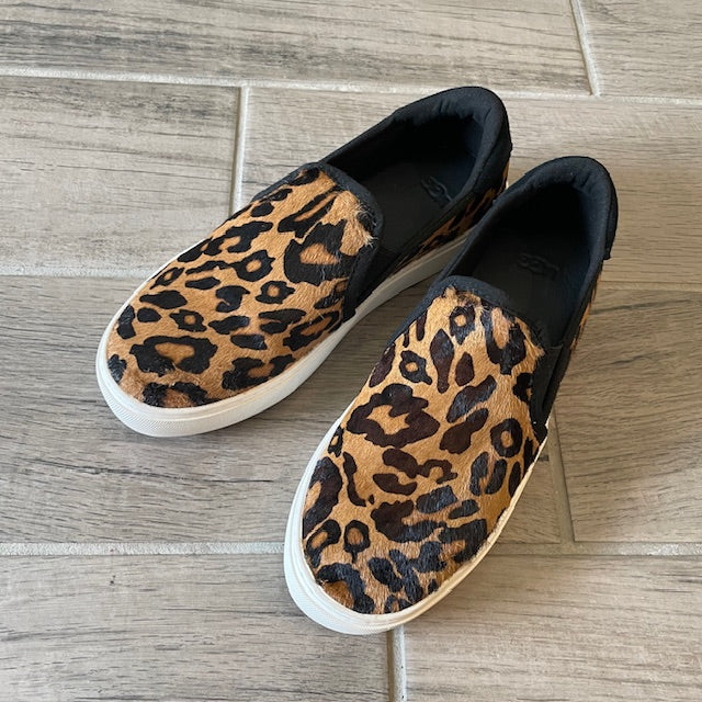 Ugg Leopard/Black Slip-ons